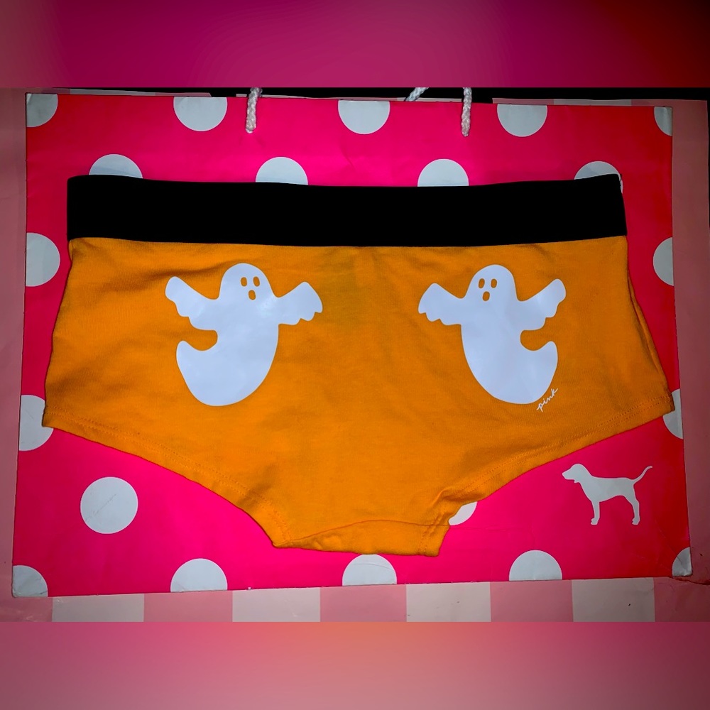 NWT VS PINK SIZE MEDIUM 2022 HALLOWEEN LOGO HIPSTER.